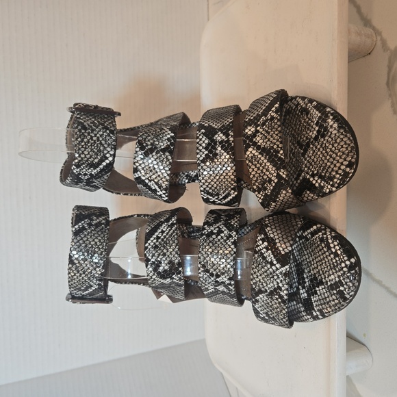 Vionic Blaire Snakeskin Leather Strappy Open Toe Chunky Sandals Size 6 - Picture 5 of 10